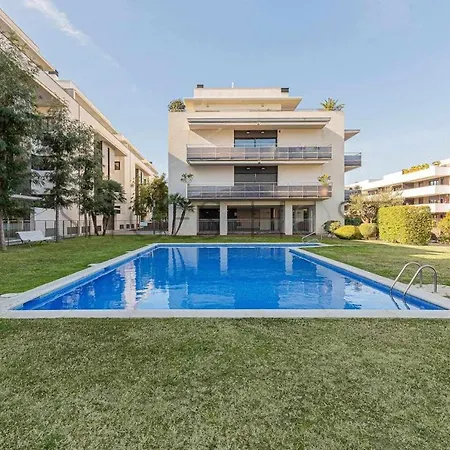 Port Con Piscina A 5 Minutos De La Playa Apartment *